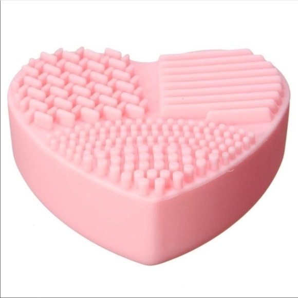 Silicone make up brush cleaner in fushia pink ! - Picture 3 of 7